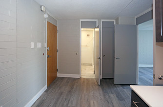 Academia Suites in Philadelphia, PA - Building Photo - Interior Photo