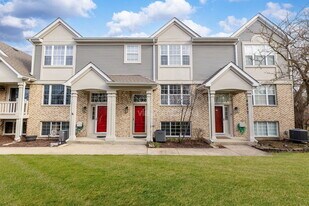 8015 Windsor Dr in Darien, IL - Building Photo