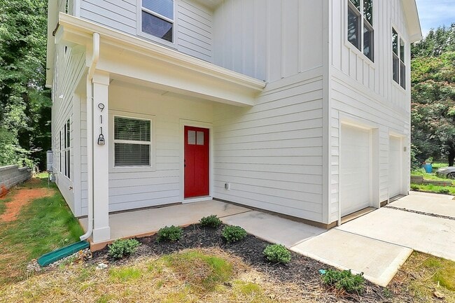 911 Yellowstone Dr in Charlotte, NC - Building Photo - Building Photo