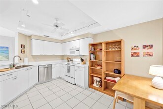 2864 Mizzen Way in Naples, FL - Foto de edificio - Building Photo