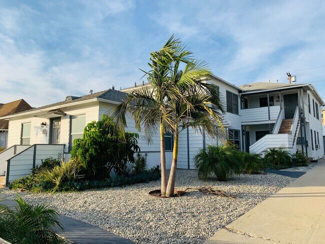 5079 21st St in Los Angeles, CA - Foto de edificio - Building Photo