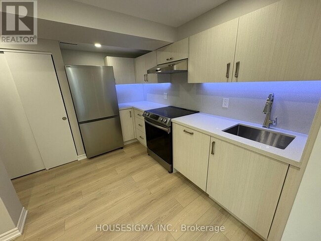 property at 526 Cobblehill Dr
