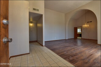 6451 Loma De Cristo Dr in El Paso, TX - Building Photo - Building Photo