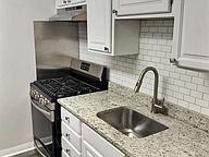 4201 Cathedral Ave NW, Unit 912E in Washington, DC - Building Photo - Building Photo