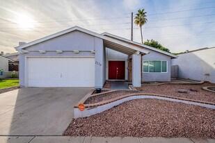 2534 N 87th Way in Scottsdale, AZ - Building Photo