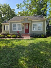 1308 E Marks St in Orlando, FL - Foto de edificio - Building Photo