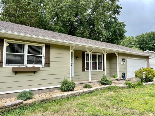 2344 E Huntington St in Ozark, MO - Building Photo - Building Photo