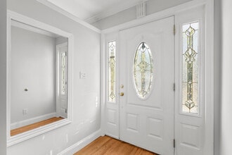 528 N Wagner Ave in Mamaroneck, NY - Building Photo - Building Photo