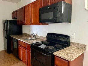 1702 Cecil B Moore Ave, Unit 3 in Philadelphia, PA - Building Photo - Building Photo