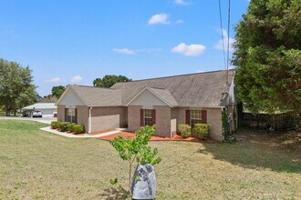 380 Riverchase Blvd in Crestview, FL - Building Photo - Building Photo