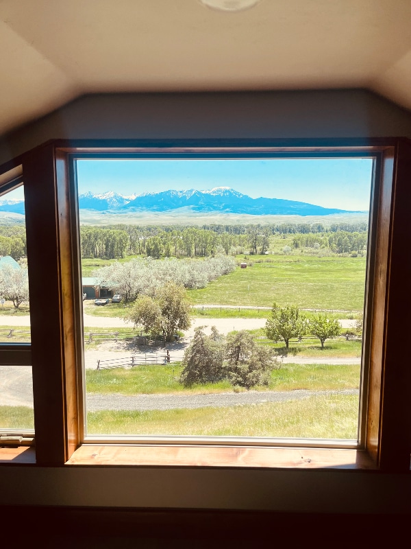 4 Rattlesnake Rd in Livingston, MT - Building Photo - Building Photo
