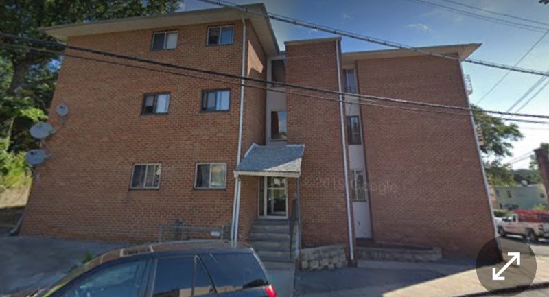 273 Morsemere Ave in Yonkers, NY - Building Photo