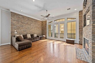 328 Bomar St in Houston, TX - Building Photo - Building Photo