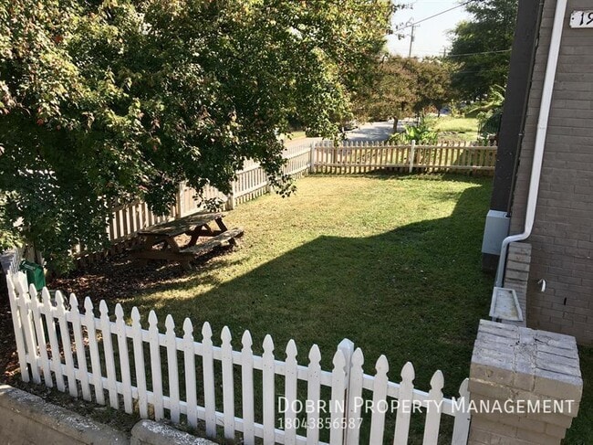 property at 1917 Lakeview Ave