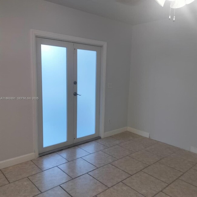 4351 NE 18th Ave in Pompano Beach, FL - Foto de edificio - Building Photo