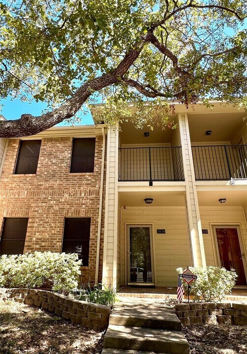 2030 Lakeside Dr in Seabrook, TX - Building Photo