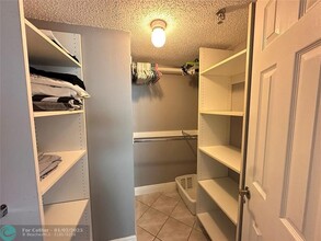 250 181 Dr in Sunny Isles Beach, FL - Building Photo - Building Photo