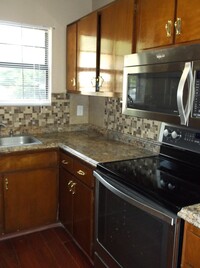 2489 Hidden Cove Ct, Unit B photo'