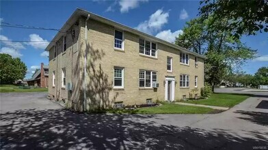 2711 Sheridan Dr, Unit 3 in Tonawanda, NY - Building Photo - Building Photo