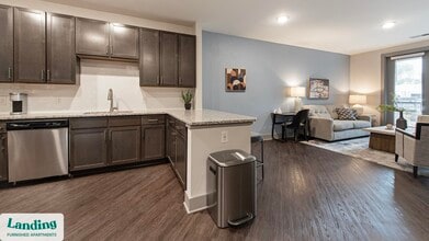 404 Gallop Ln in Charlotte, NC - Building Photo - Building Photo