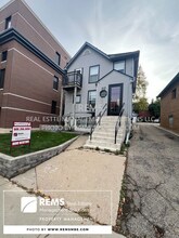 813 Williamson St, Unit #1 in Madison, WI - Building Photo - Building Photo