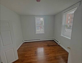 716 E 6th St, Unit 1R in Boston, MA - Building Photo - Building Photo