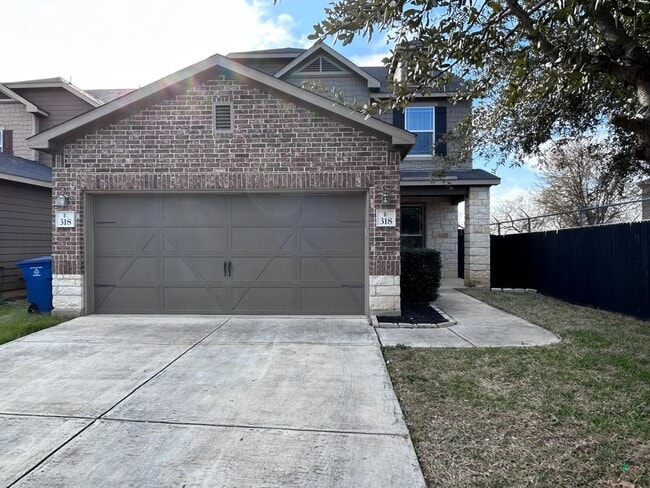 318 Pleasanton Cir in San Antonio, TX - Building Photo - Building Photo