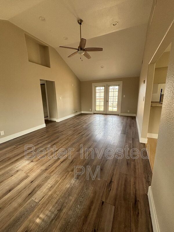 111 Connely Ln in Santa Rosa, CA - Building Photo - Building Photo