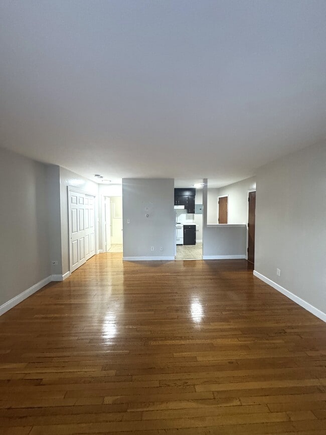 580 Bridge St, Unit 28 in Weymouth, MA - Foto de edificio - Building Photo