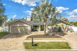 4106 Crosswater Dr in Tampa, FL - Building Photo