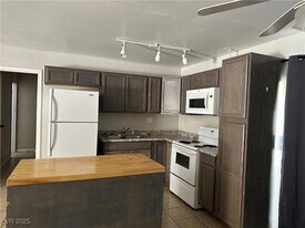 2929 E Elm Ave in Las Vegas, NV - Building Photo