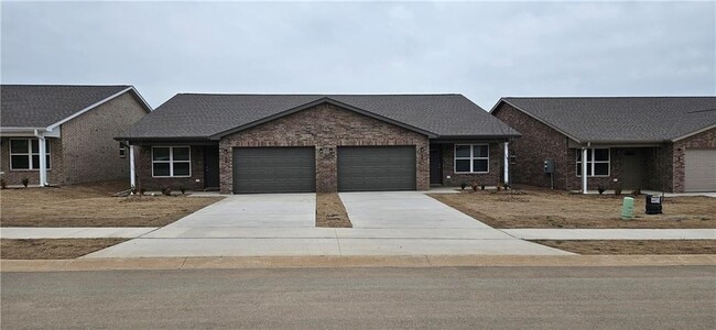 601 NW 69th Ave in Bentonville, AR - Building Photo - Building Photo