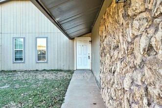 7907 S Douglas Ave in Oklahoma City, OK - Building Photo - Building Photo