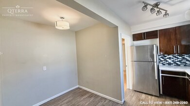 232 Lawrence Av W in Toronto, ON - Building Photo - Building Photo