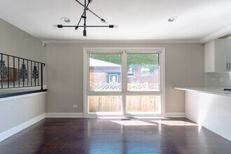 600 Dewey Ave in Evanston, IL - Building Photo - Building Photo