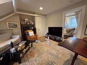 91 Charles St, Unit 4 in Boston, MA - Building Photo - Building Photo