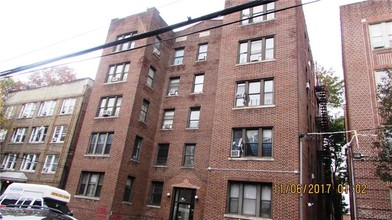 14 Coyle Pl in Yonkers, NY - Foto de edificio - Other