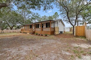 5968 Capitol Dr in Gulf Breeze, FL - Building Photo