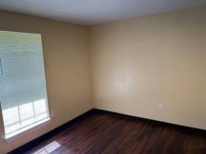 2203 Fairchild St in Baton Rouge, LA - Building Photo - Building Photo