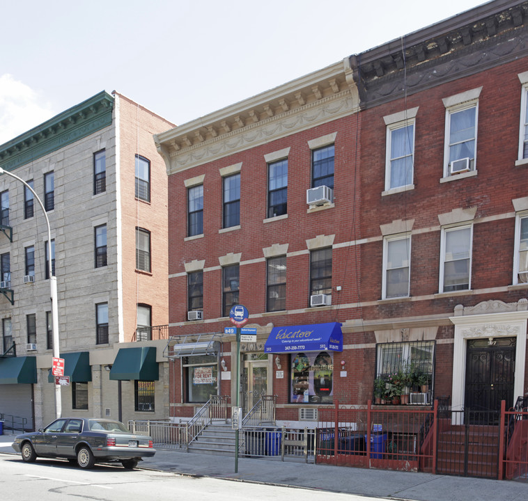 593 Rogers Ave in Brooklyn, NY - Foto de edificio