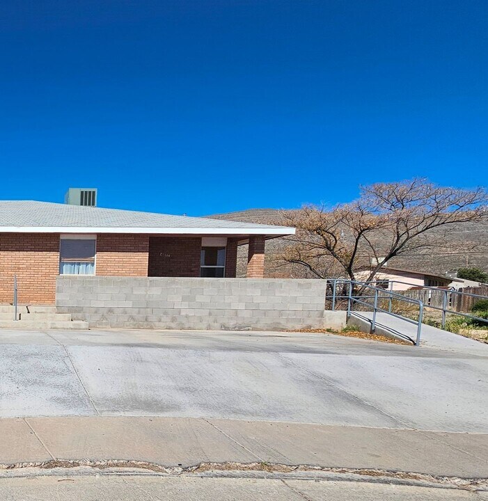 2510 Christina Pl in Alamogordo, NM - Building Photo
