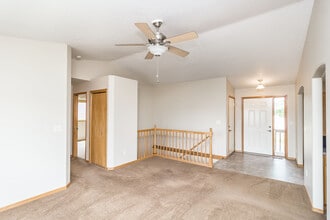 808 S Whitewood Ave in Sioux Falls, SD - Building Photo - Building Photo