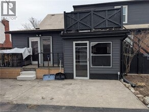 101 Centennial Pkwy S in Hamilton, ON - Building Photo - Building Photo