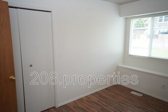46 3rd St in Middleton, ID - Building Photo - Building Photo