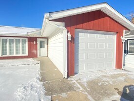 5512 Washington St in Merrillville, IN - Building Photo