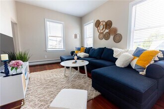 594 Thames St in Newport, RI - Building Photo - Building Photo