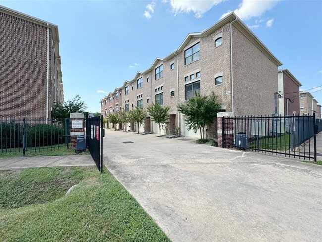 property at 2710 Hullsmith Dr