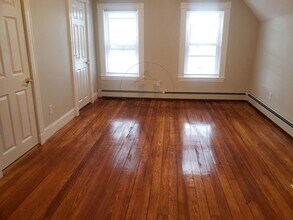 106 Boston Ave in Somerville, MA - Building Photo - Building Photo