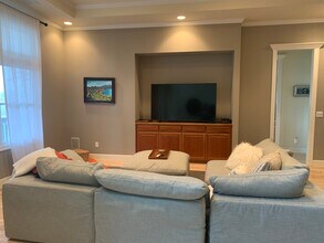 150 Old Vine Ln in Windsor, CA - Building Photo - Building Photo