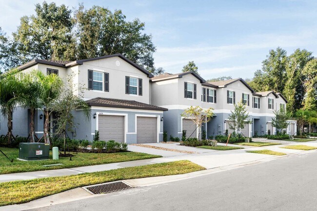 Outpost Springs North in Zephyrhills, FL - Foto de edificio - Building Photo